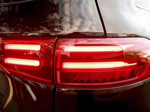 Used 2024 Mercedes-Benz GLB 250 image 39