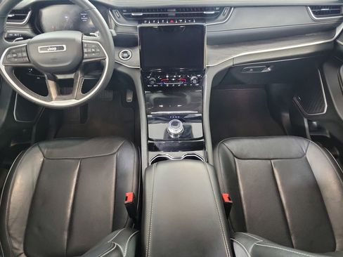 Used 2023 Jeep Grand Cherokee L Limited w/ Luxury Tech Group II RWD image 14