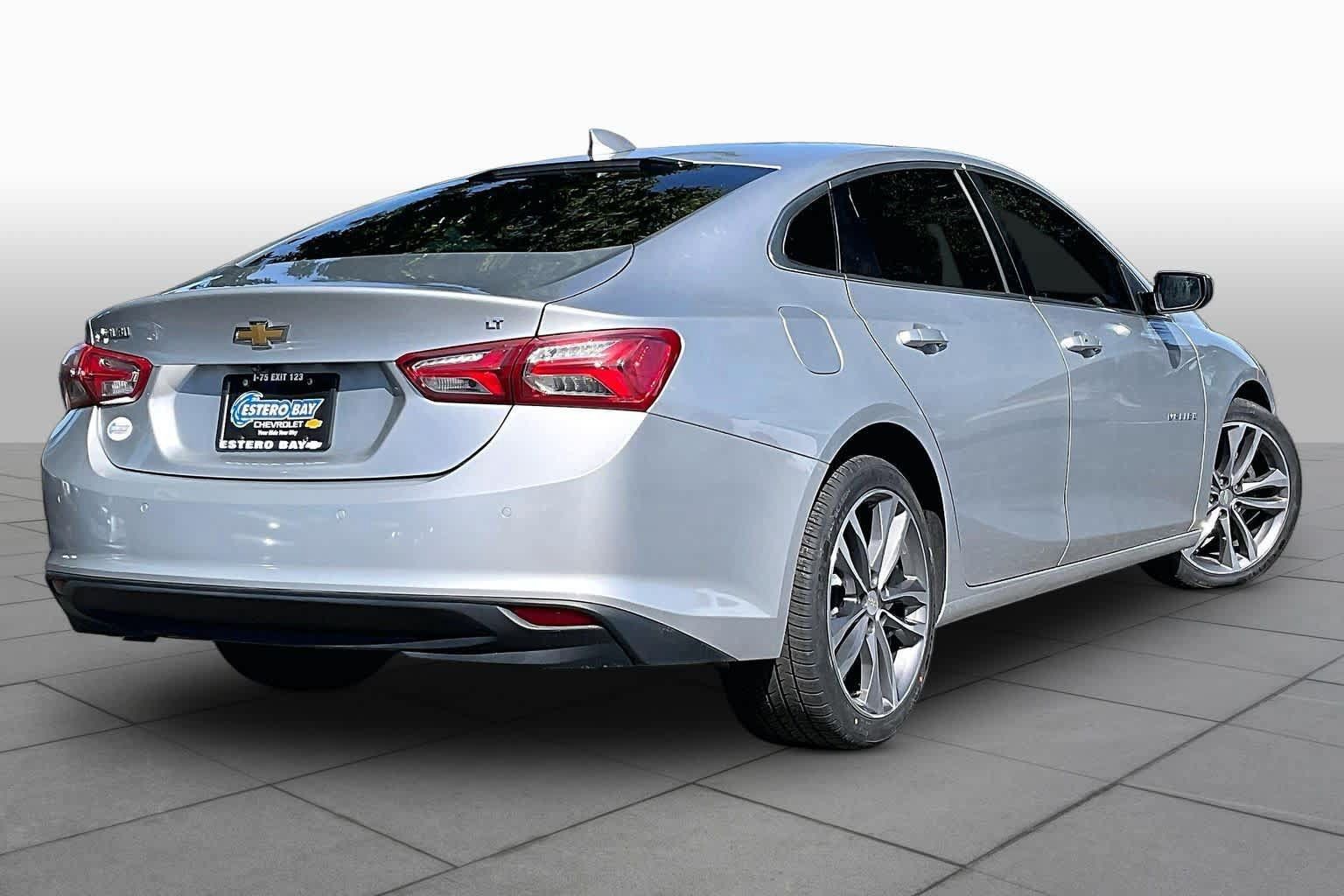 Used 2021 Chevrolet Malibu LT FWD image 13