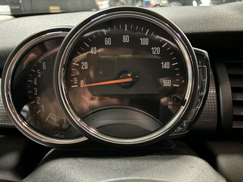 Used 2019 MINI Cooper 2-Door Hardtop w/ Storage Package image 50