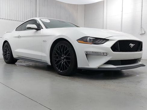 Used 2019 Ford Mustang GT Premium w/ GT Performance Package RWD image 9