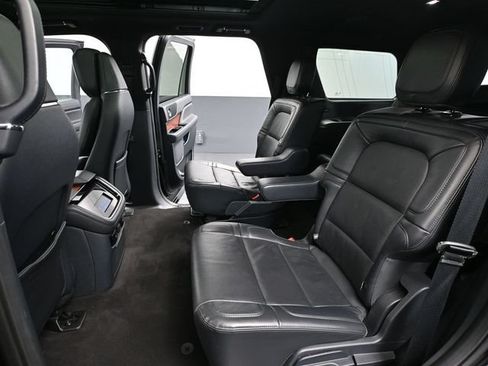 Used 2024 Lincoln Navigator Reserve AWD/4WD image 39