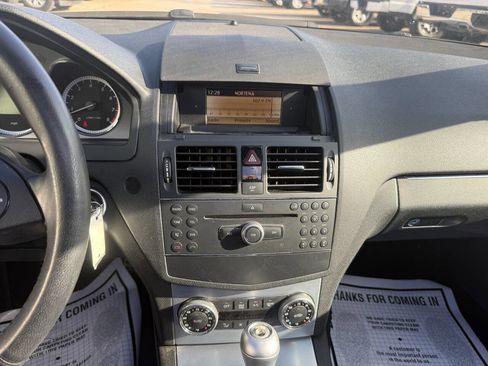 Used 2009 Mercedes-Benz C 300 Sedan image 25