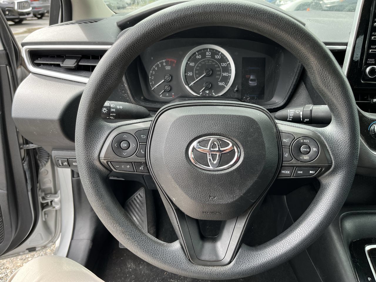 Used 2020 Toyota Corolla LE w/ Carpet Mat Package (TMS) FWD image 5