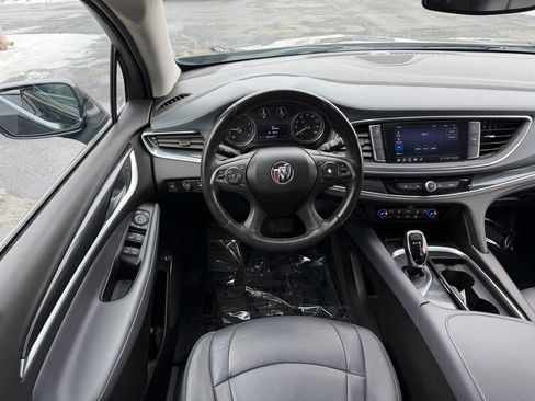 Used 2020 Buick Enclave Essence image 15