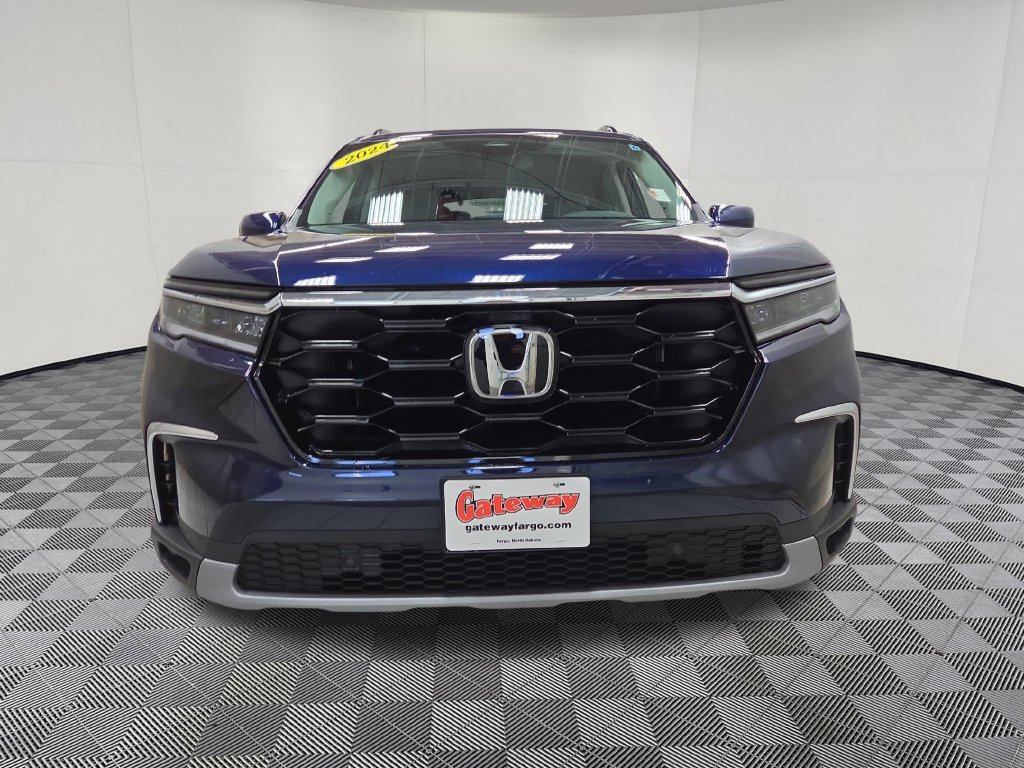 Used 2024 Honda Pilot Touring image 5