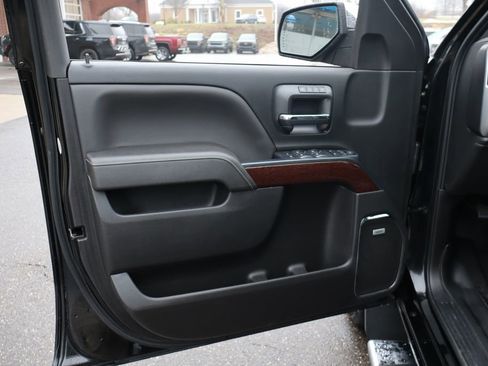 Used 2017 GMC Sierra 1500 SLT w/ SLT Premium Package image 10