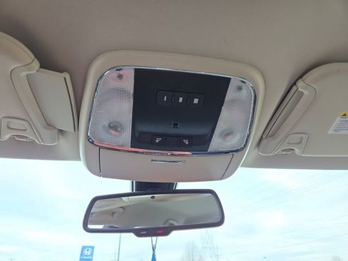 Used 2019 Chrysler 300 Limited image 27