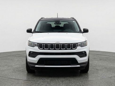 Used 2025 Jeep Compass Limited image 2