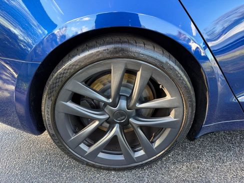 Used 2022 Tesla Model S Plaid image 38