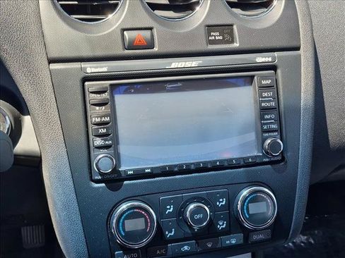 Used 2011 Nissan Altima Hybrid Sedan w/ Premium Pkg FWD image 14