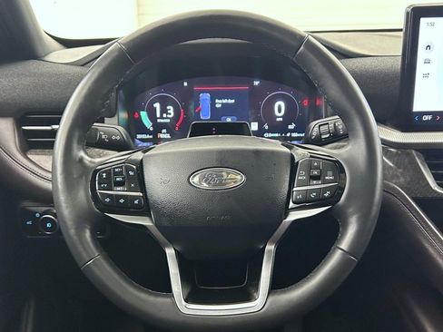 Used 2025 Ford Explorer Platinum w/ LUX Leather Package AWD/4WD image 11