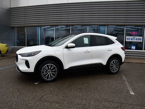 New 2026 Ford Escape SE w/ PHEV Premium Package FWD image 2