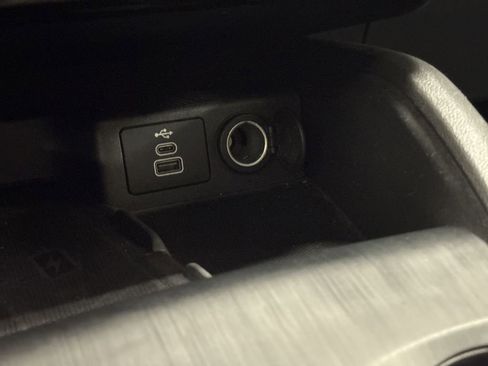 Used 2025 Ford Escape Platinum image 57