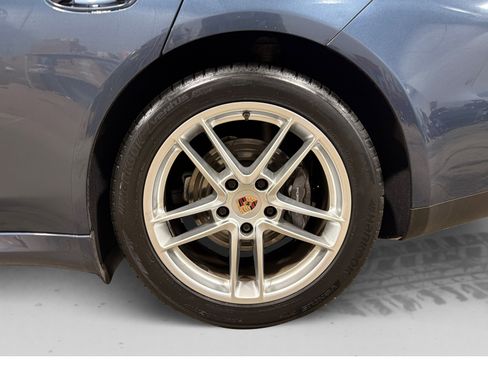 Used 2014 Porsche Panamera RWD image 51