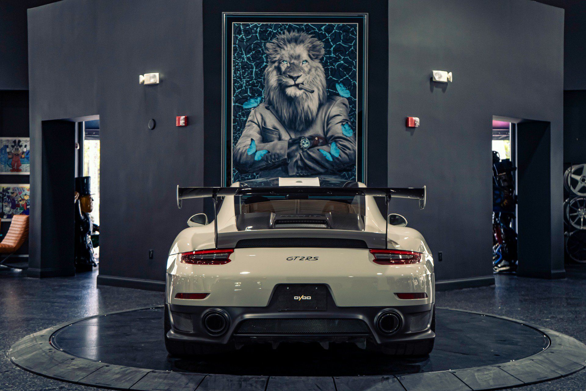 Used 2018 Porsche 911 GT2 RS w/ Weissach Package RWD image 42