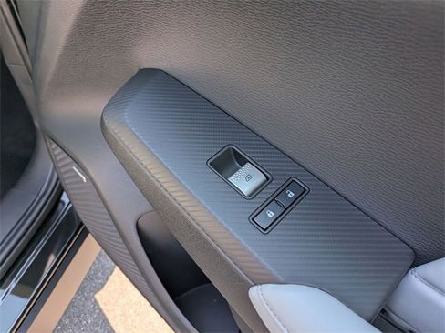 New 2025 Mitsubishi Outlander SEL image 32