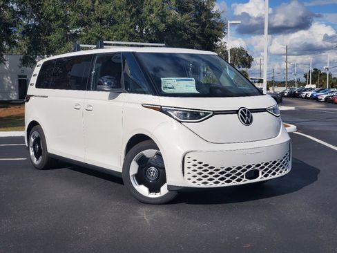 New 2025 Volkswagen ID. Buzz Pro S image 2