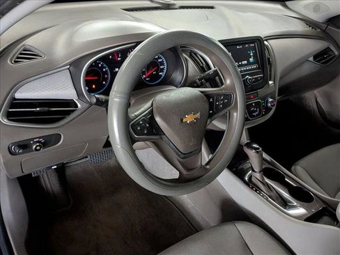 Used 2018 Chevrolet Malibu LS FWD image 10