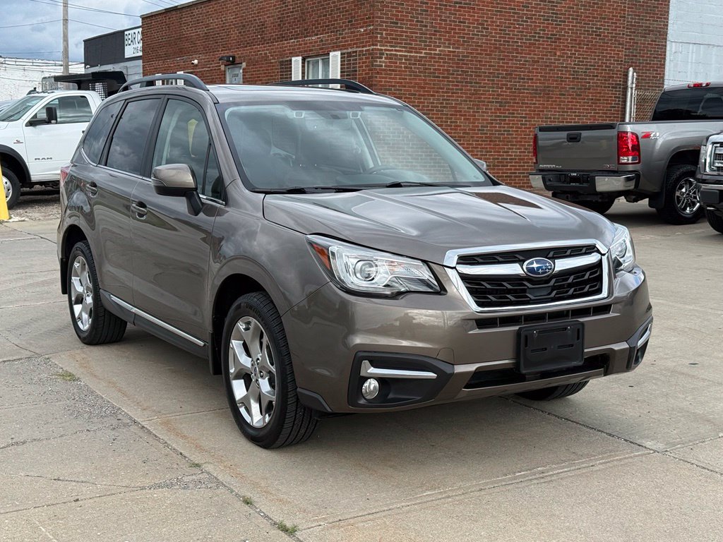 Used 2017 Subaru Forester 2.5i Touring AWD/4WD image 4