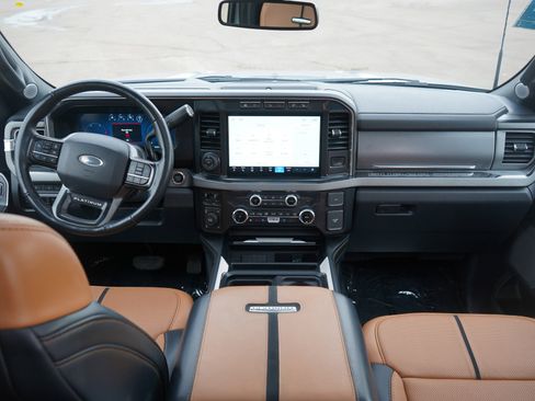 Used 2024 Ford F250 Platinum image 16