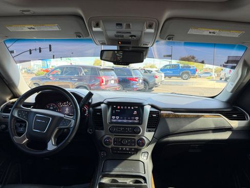 Used 2016 GMC Yukon Denali image 20