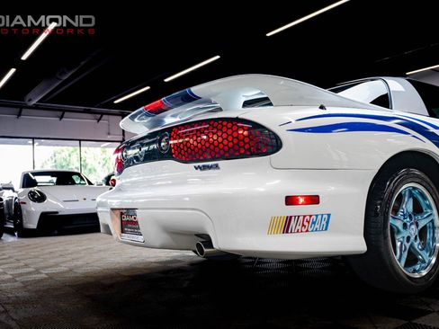 Used 1999 Pontiac Firebird Formula RWD image 25