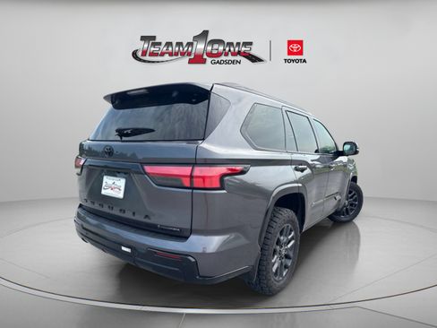 Used 2025 Toyota Sequoia Platinum AWD/4WD image 7