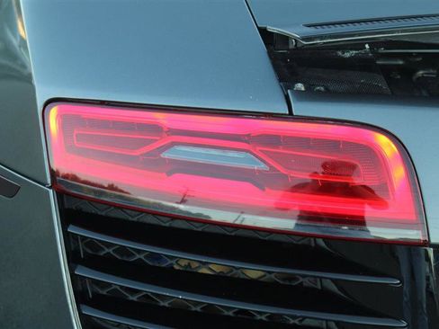 Used 2014 Audi R8 V10 image 29