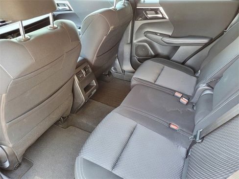 Used 2023 Mitsubishi Outlander ES image 10