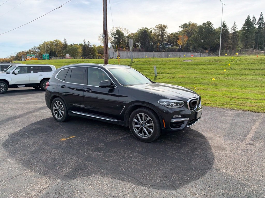 Used 2018 BMW X3 xDrive30i w/ Executive Package AWD/4WD image 12