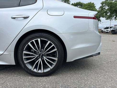 Used 2018 Kia Stinger Premium RWD image 29