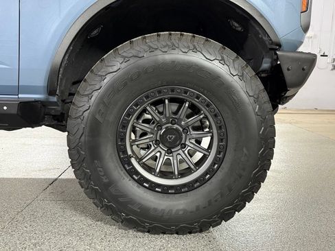 Used 2023 Ford Bronco Badlands AWD/4WD image 5