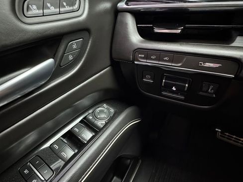 Used 2023 Cadillac Escalade V AWD/4WD image 18