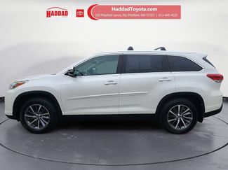 Used 2019 Toyota Highlander XLE AWD/4WD video 2