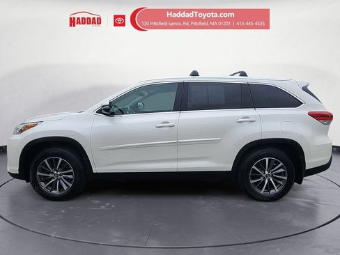 Used 2019 Toyota Highlander XLE AWD/4WD image 2