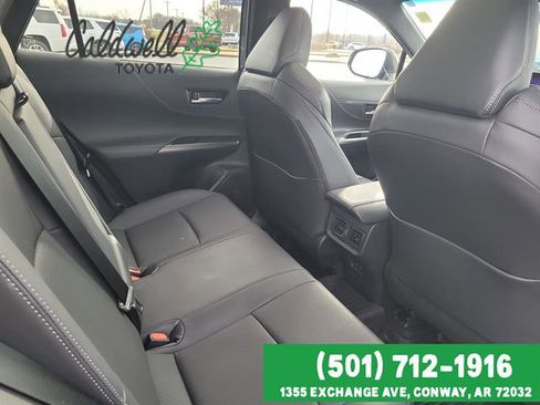 Used 2024 Toyota Venza Limited image 28
