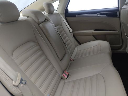 Used 2016 Ford Fusion SE image 19