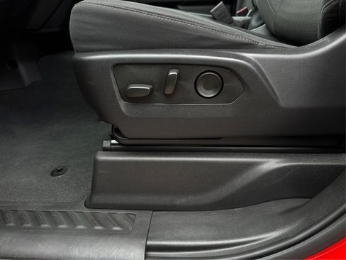 Used 2024 Chevrolet Silverado 1500 Custom image 19