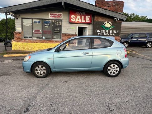 Used 2008 Hyundai Accent GS FWD image 2