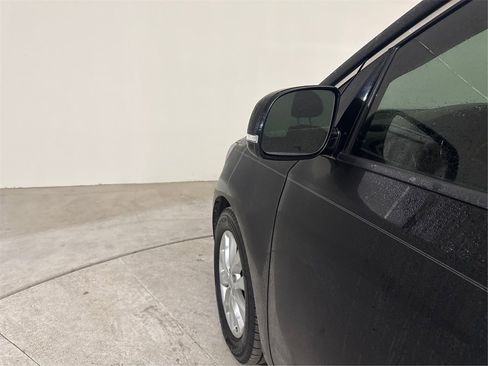 Used 2016 Kia Sedona EX image 19