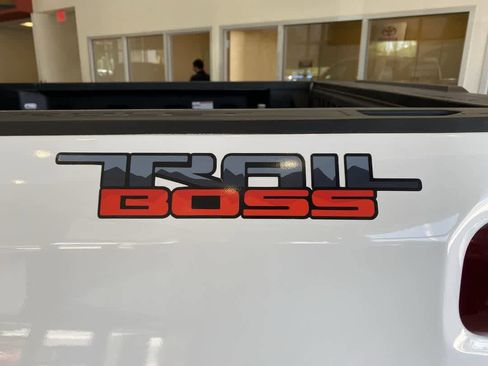 Used 2019 Chevrolet Silverado 1500 Custom Trail Boss w/ Custom Convenience Package AWD/4WD image 19