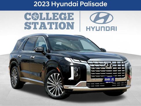 Used 2023 Hyundai Palisade Calligraphy w/ Winter Package AWD/4WD image 3
