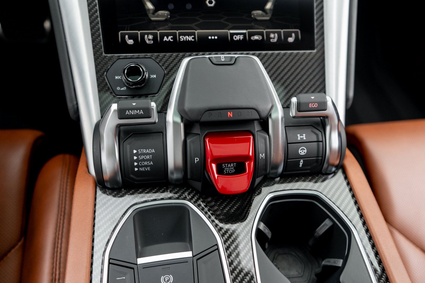 Used 2022 Lamborghini Urus AWD/4WD image 23