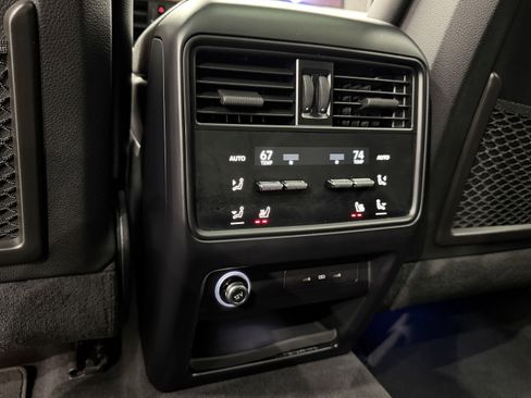 Certified 2024 Porsche Cayenne w/ Premium Package Plus (PFM) image 21