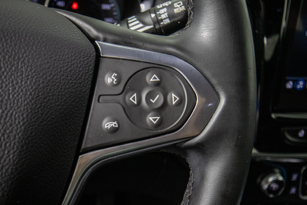 Used 2023 Chevrolet Traverse LT FWD image 23