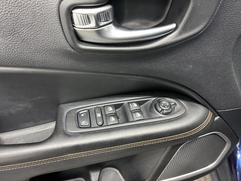 Used 2019 Jeep Compass Limited w/ Safety & Security Group AWD/4WD image 18