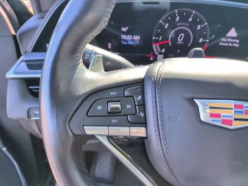 Used 2024 Cadillac Escalade V w/ LPO, ONYX Package image 18