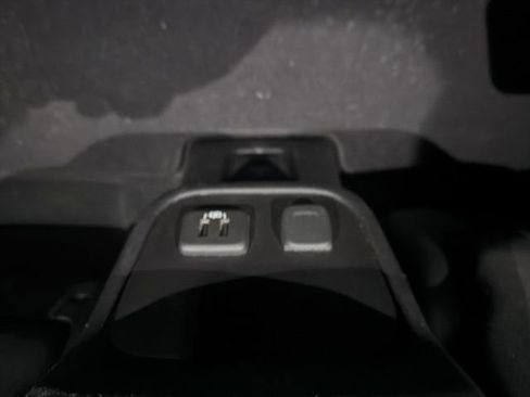 Used 2018 Chevrolet Equinox LT image 14