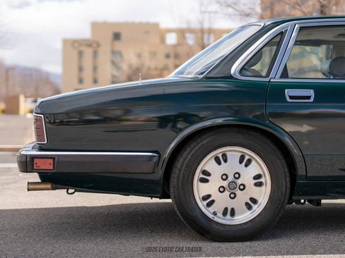 Used 1994 Jaguar XJ6 image 10